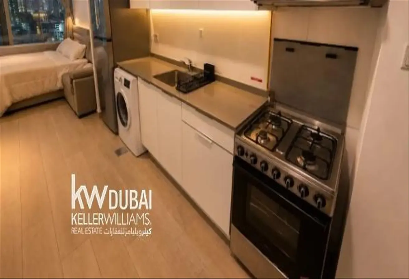 Skyline View | Furnished | Vacant