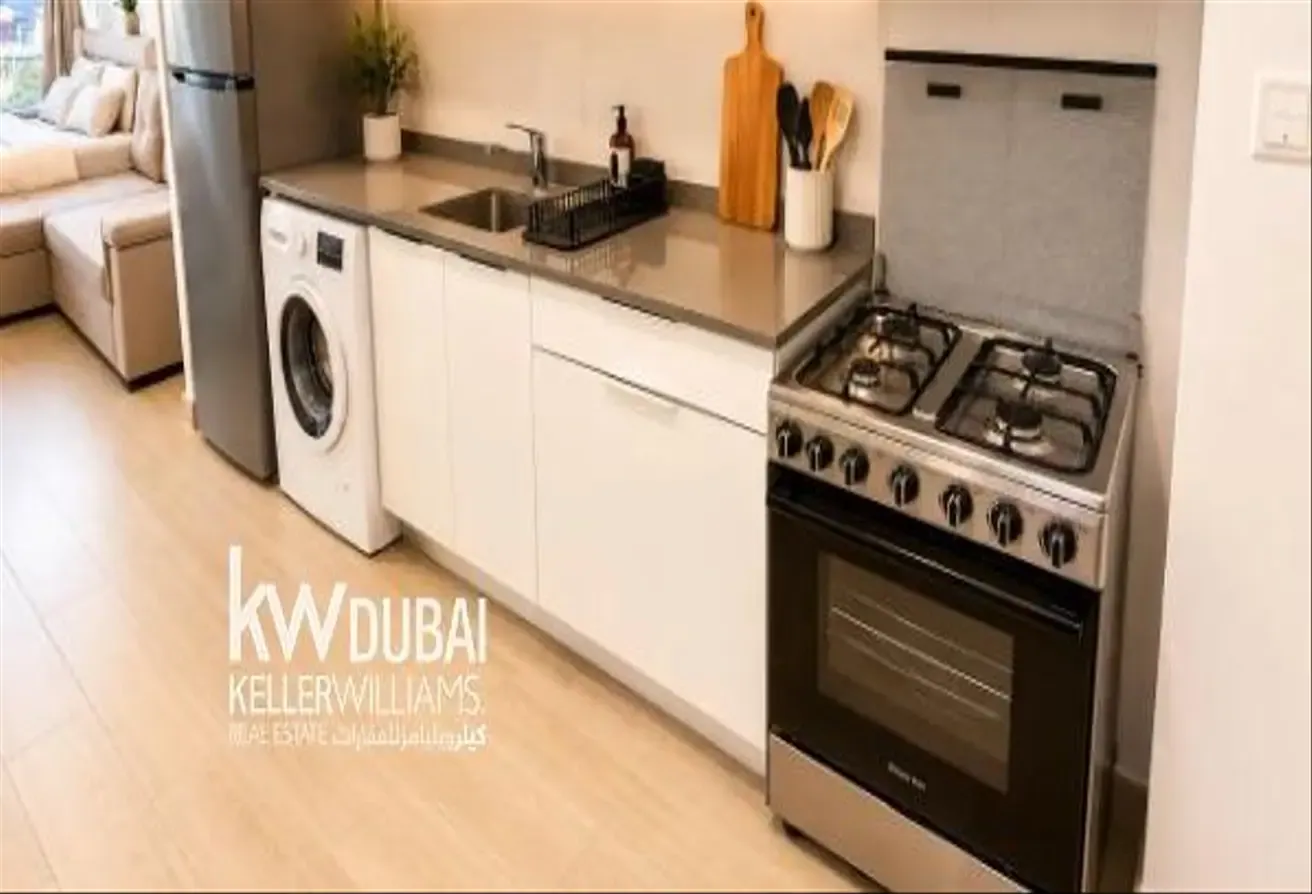 Skyline View | Furnished | Vacant
