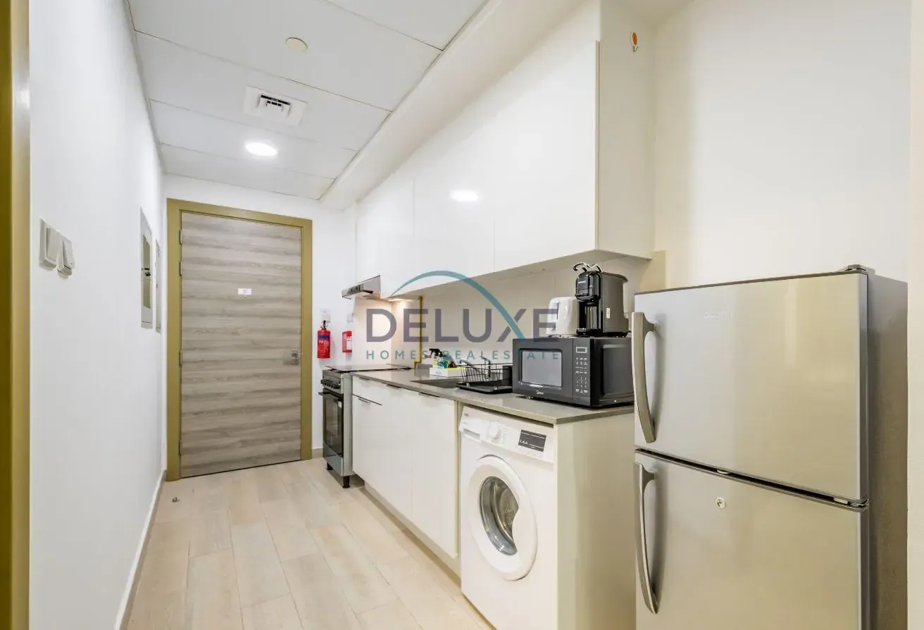 SKYLINE VIEWS | PRIME LOCATION | FULLY FURNISHED