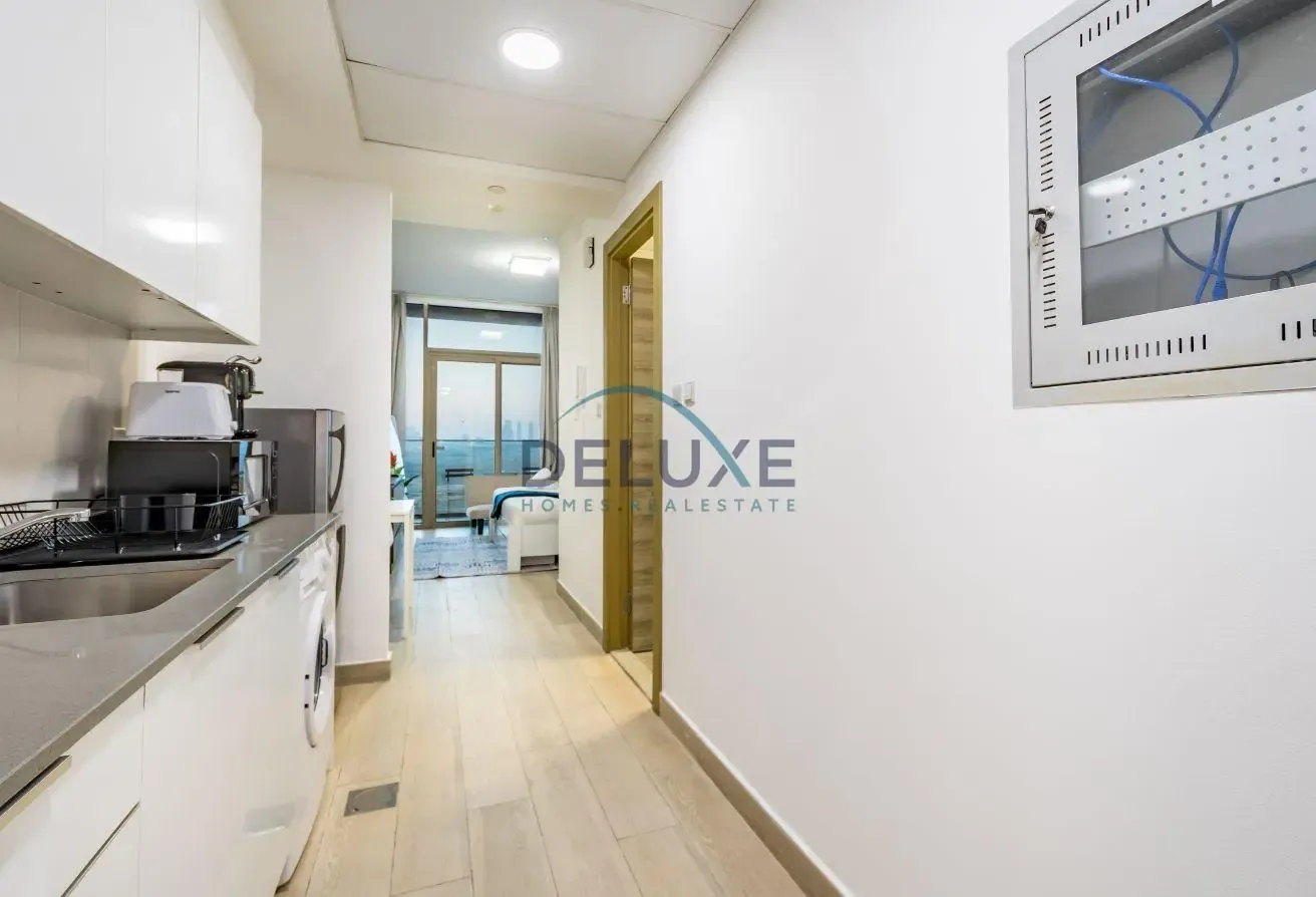 SKYLINE VIEWS | PRIME LOCATION | FULLY FURNISHED