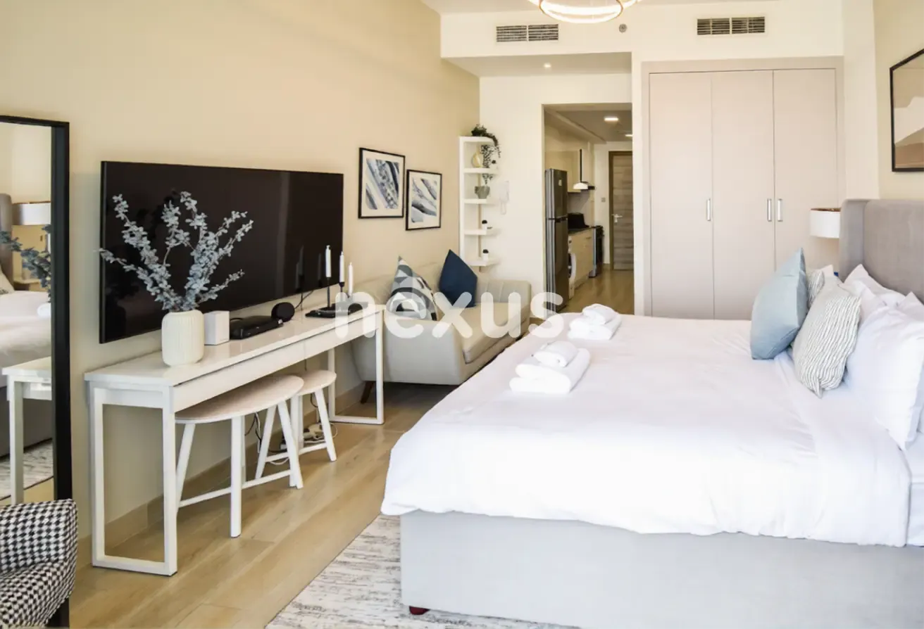 HUGE LAYOUT | FURNISHED | HIGH FLOOR