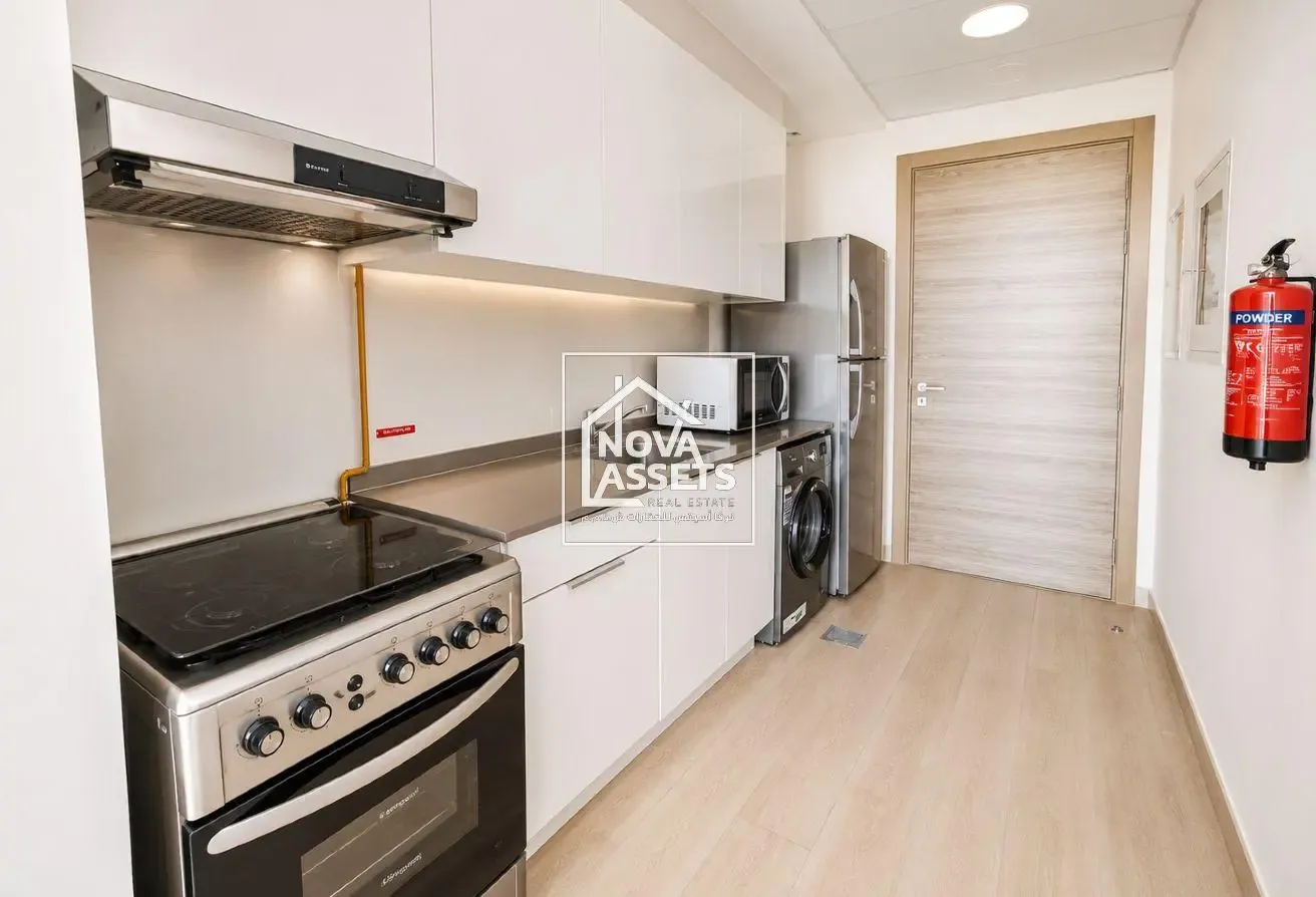 Fully Furnished Studio | Skyline View | Vacant