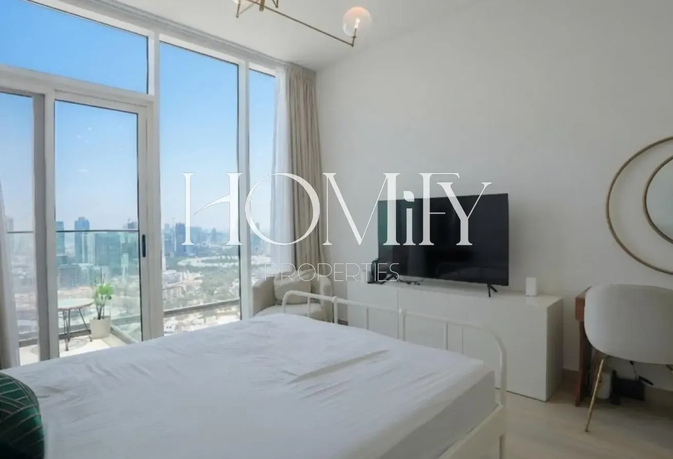 FURNISHED | TOP FLOOR | READY TO MOVE IN