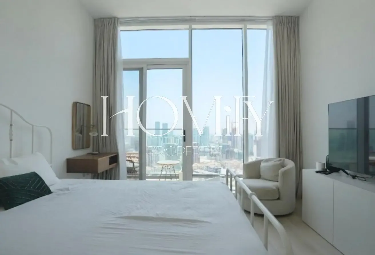 FURNISHED | TOP FLOOR | READY TO MOVE IN