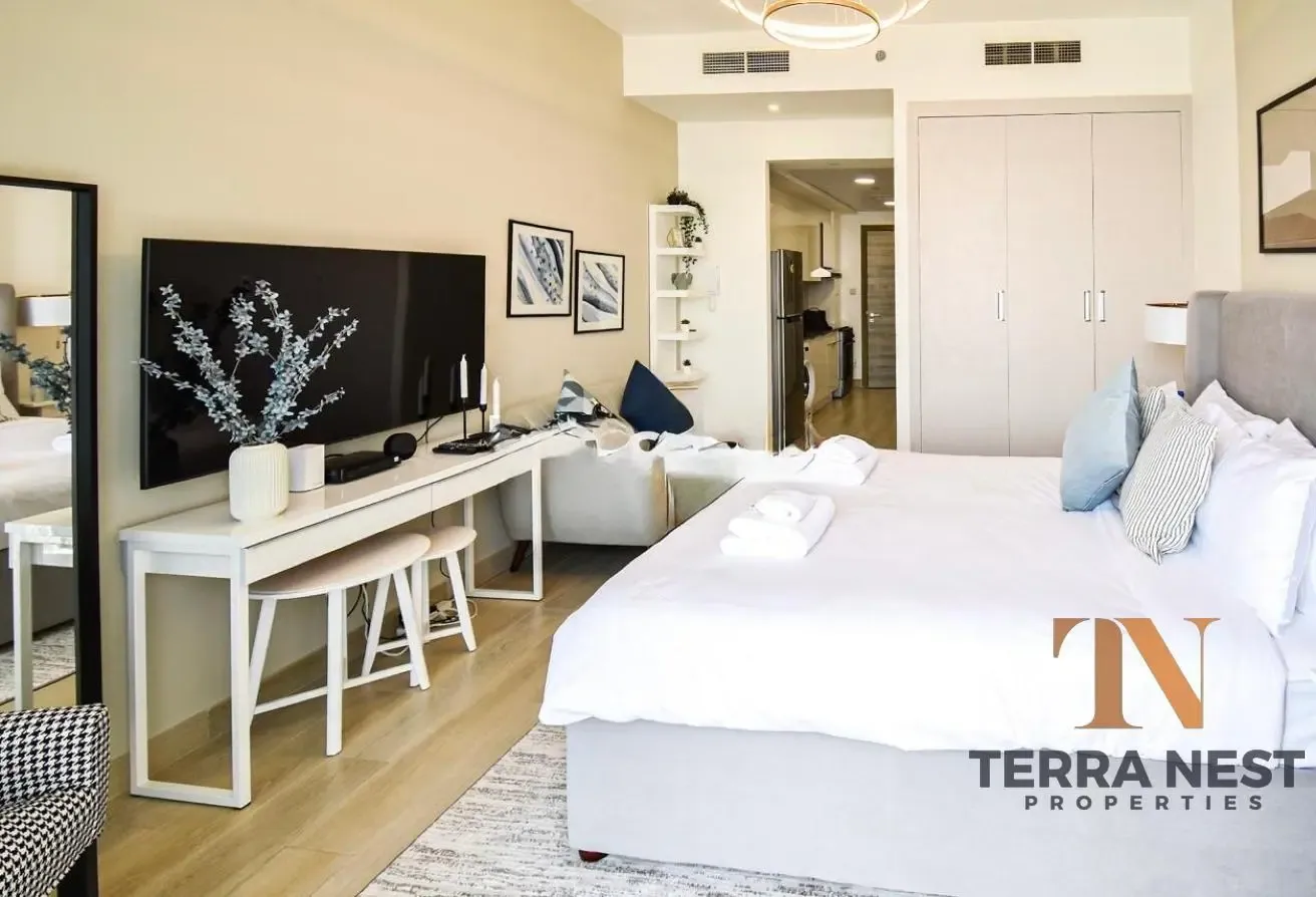 NEAR EXIT | LUXURIOUSLY FURNISHED | HIGH FLOOR