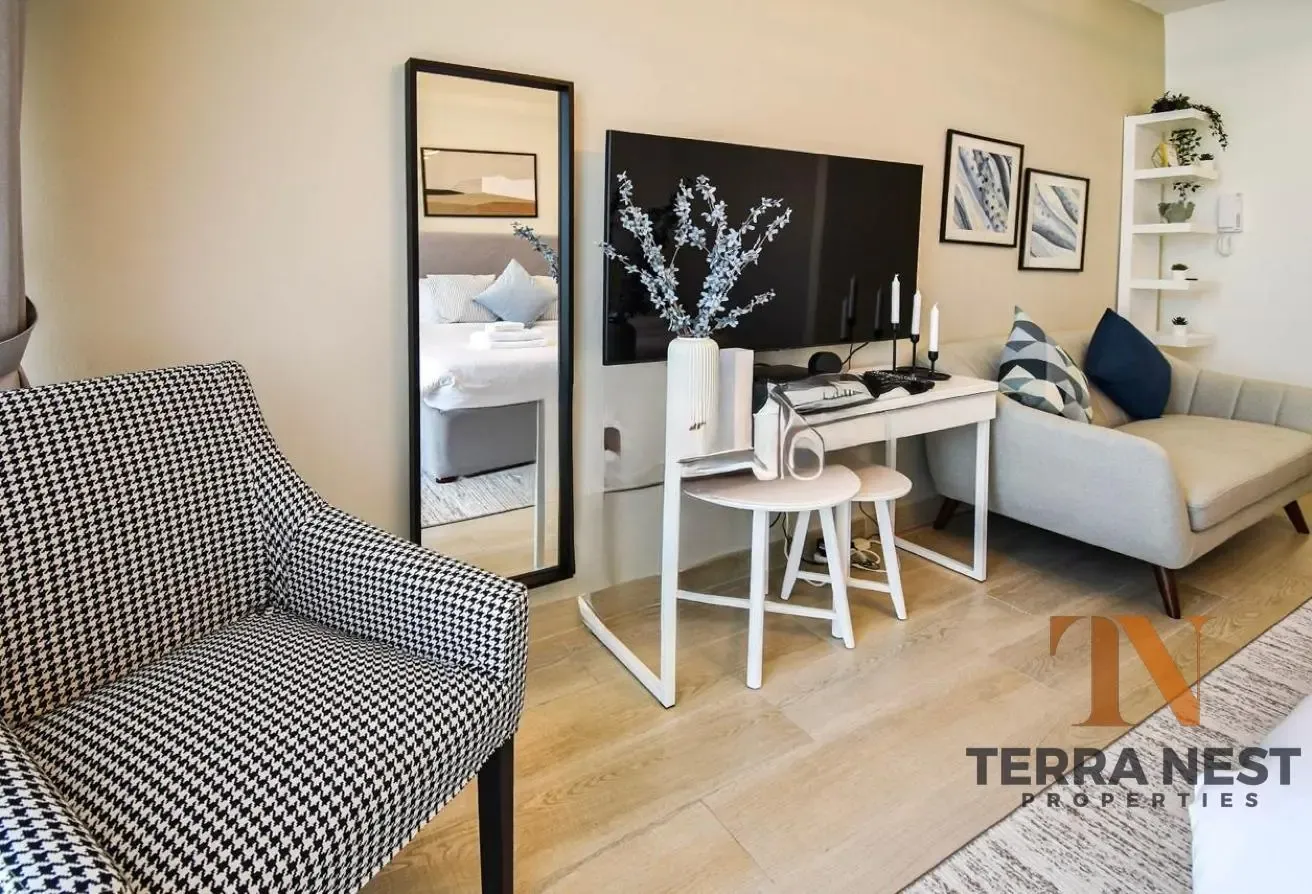 NEAR EXIT | LUXURIOUSLY FURNISHED | HIGH FLOOR