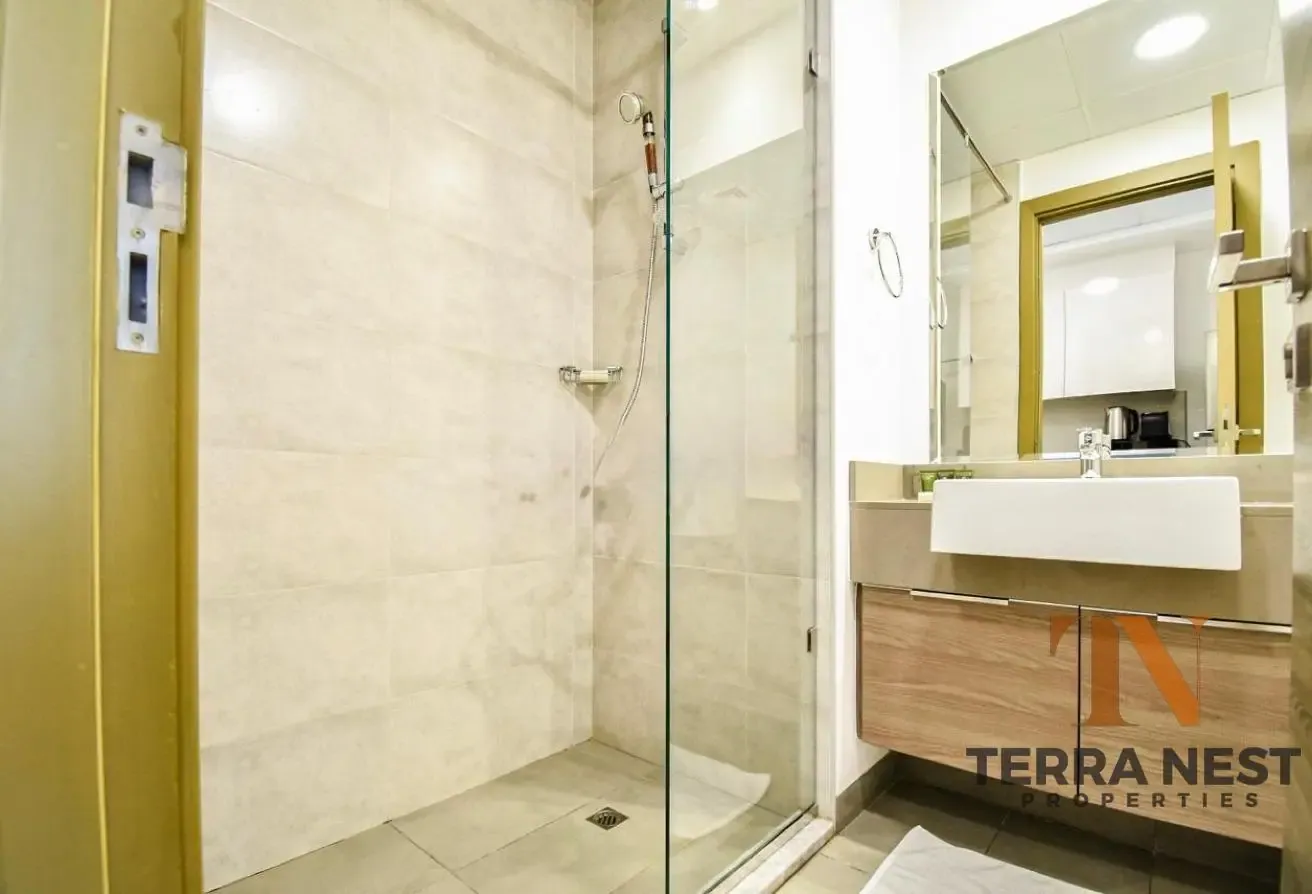 NEAR EXIT | LUXURIOUSLY FURNISHED | HIGH FLOOR