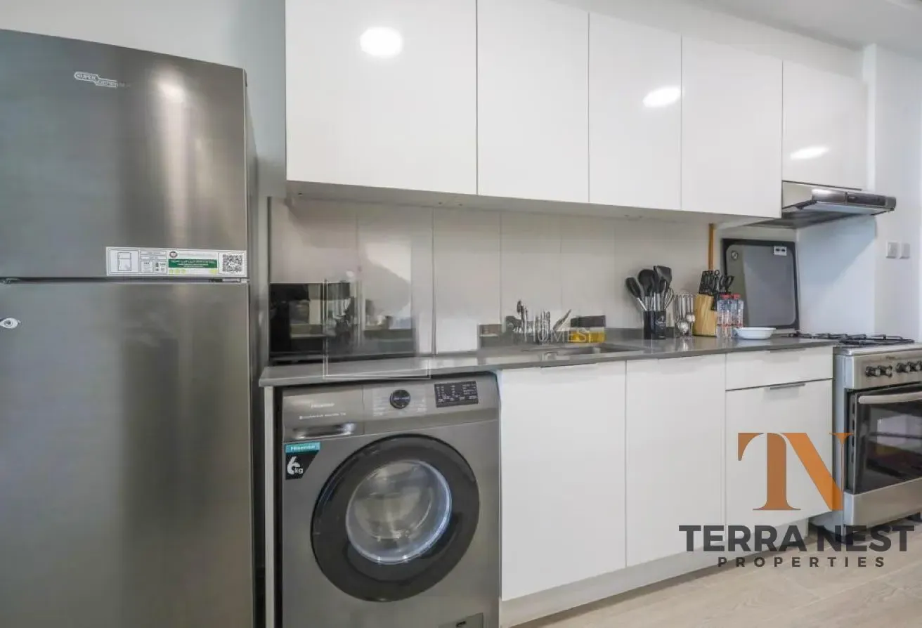 LUXURIOUSLY FURNISHED | HIGH FLOOR | MARINA VIEW