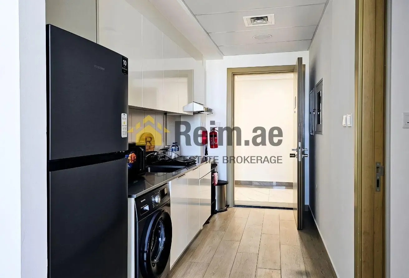 Middle Floor | Easy Access | Open View