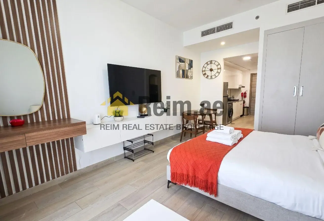 Middle Floor | Easy Access | Open View