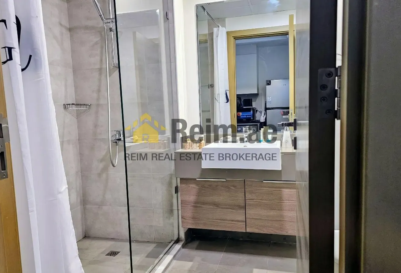 Middle Floor | Easy Access | Open View