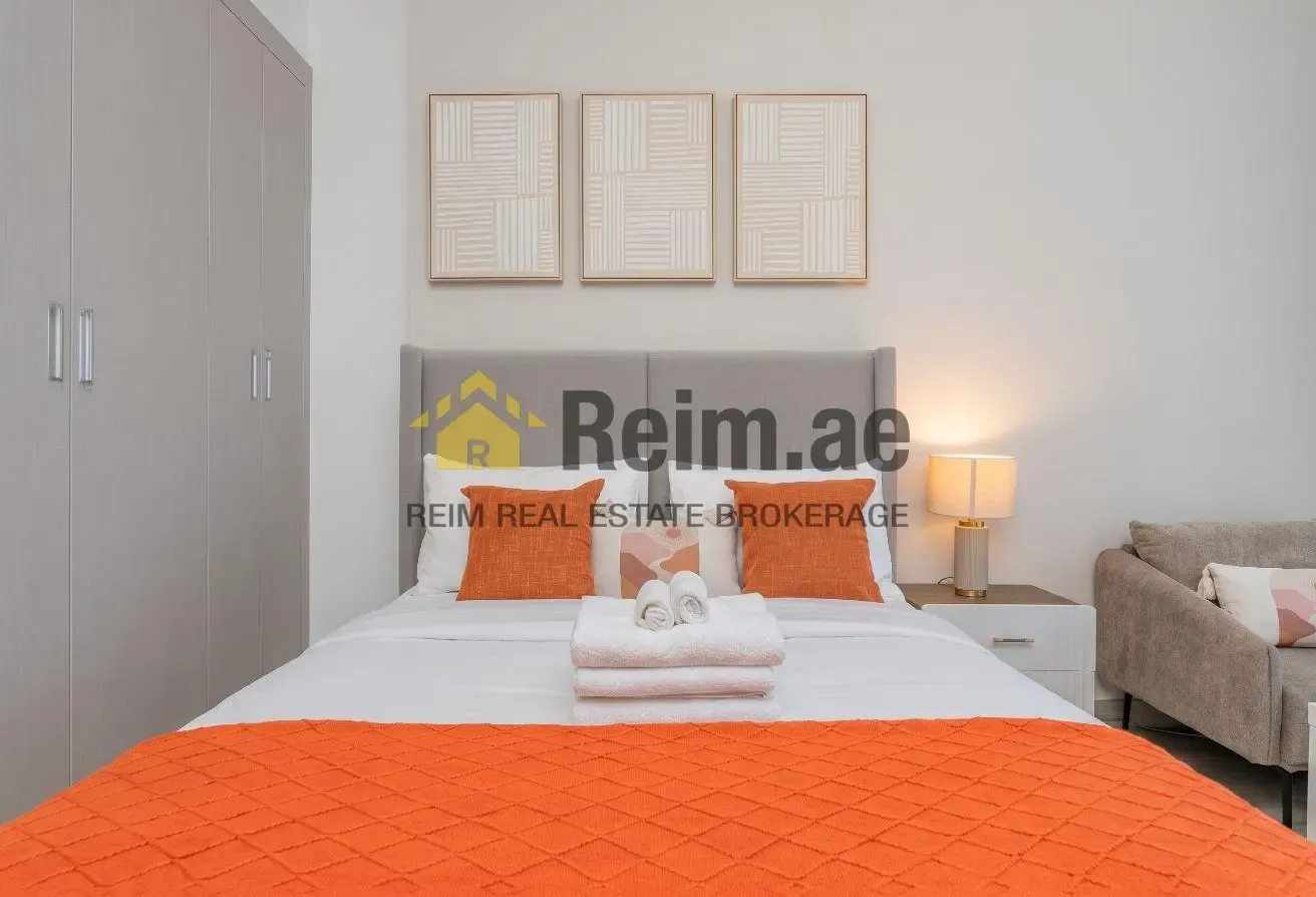 Middle Floor | Easy Access | Open View