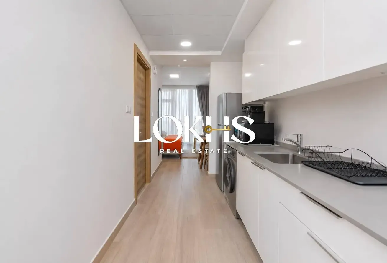 6 Cheques  | Fully Furnished | Low Floor
