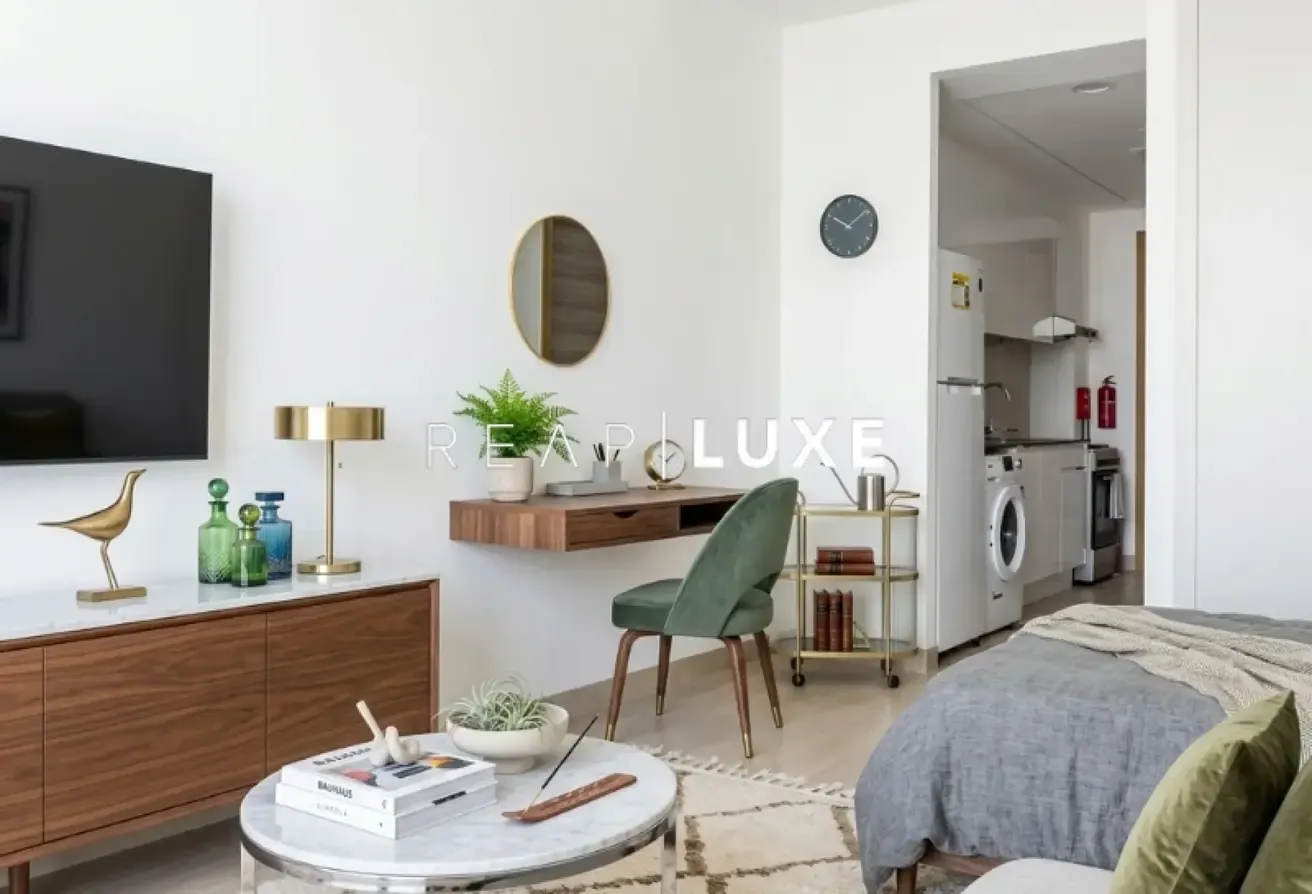 Stylish Studio Apartment | Furnished | Vacant