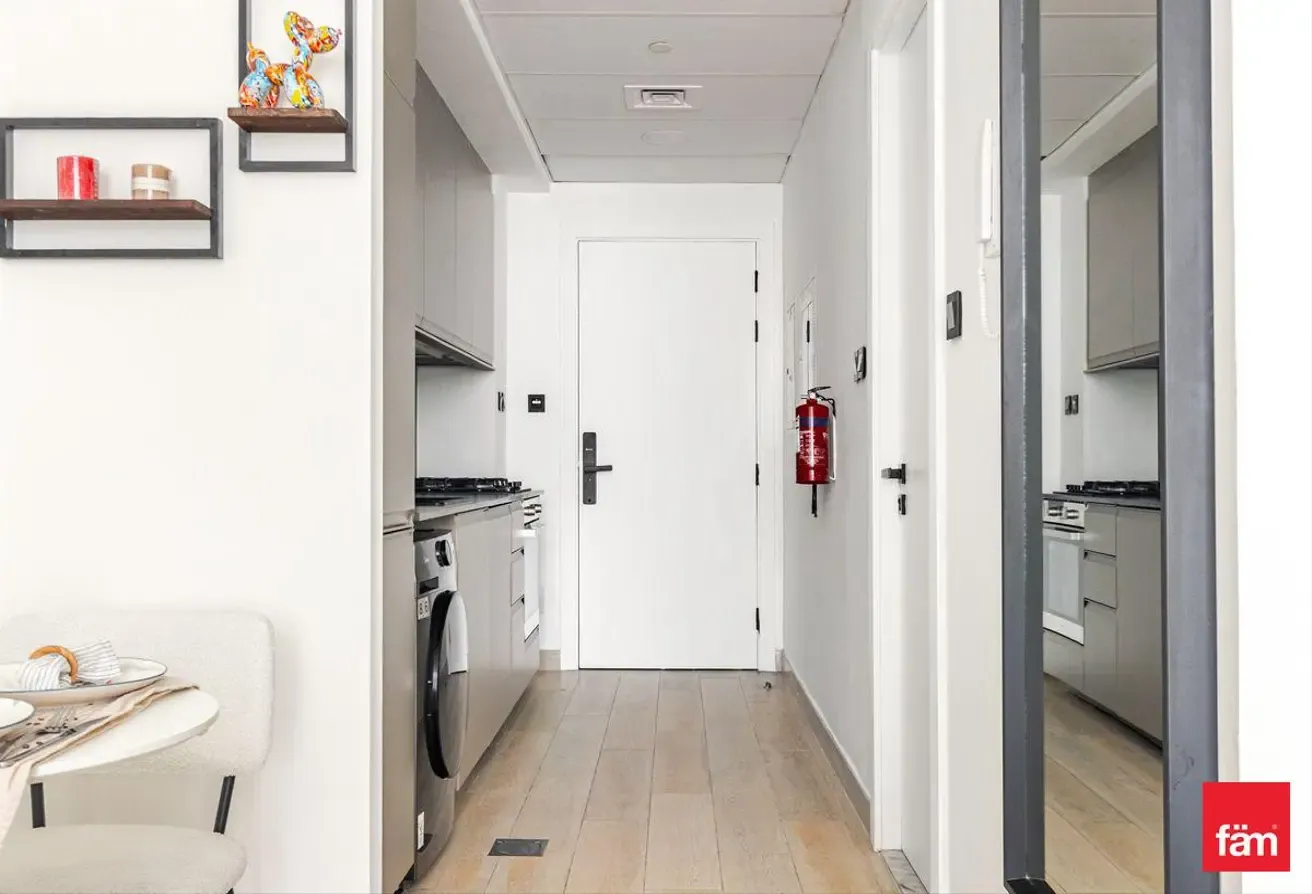 Prime Location / High Floor / Well Maintained