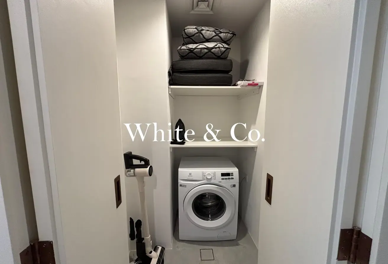 Brand-New | Upgraded | Luxury furniture