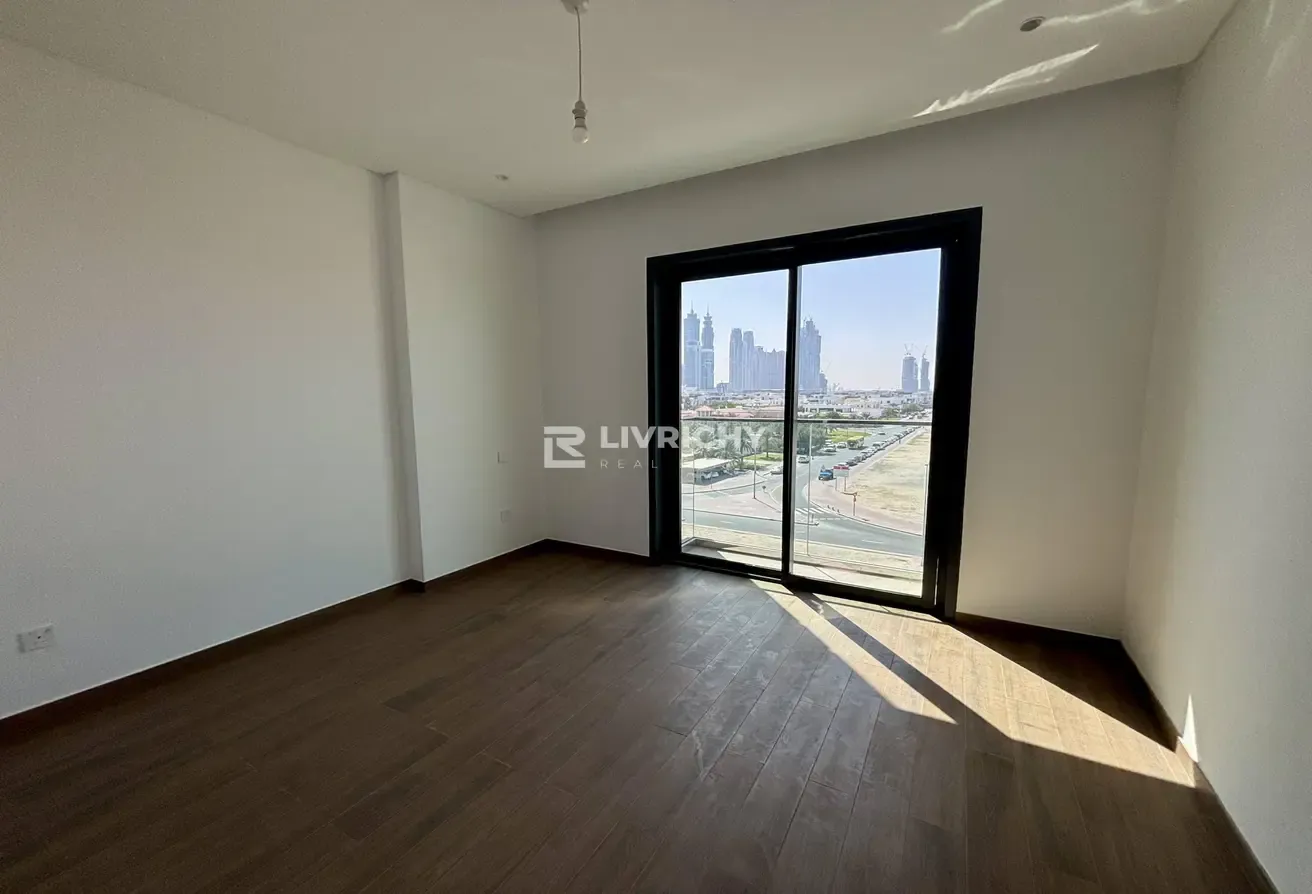 BE THE FIRST TENANT | CITY WALK EXPERT | BRAND NEW