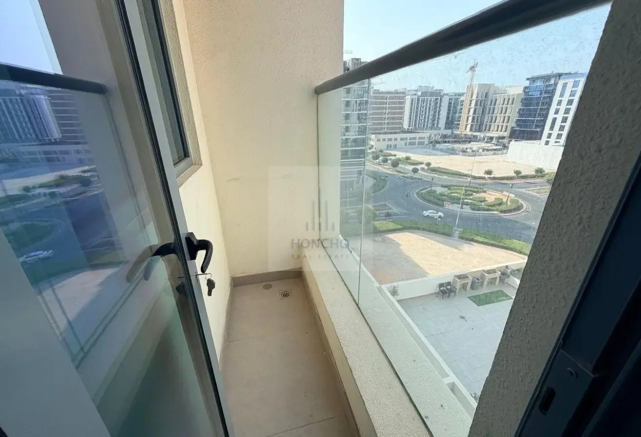 1 BR Apartment in Al Satwa with Landmark Views