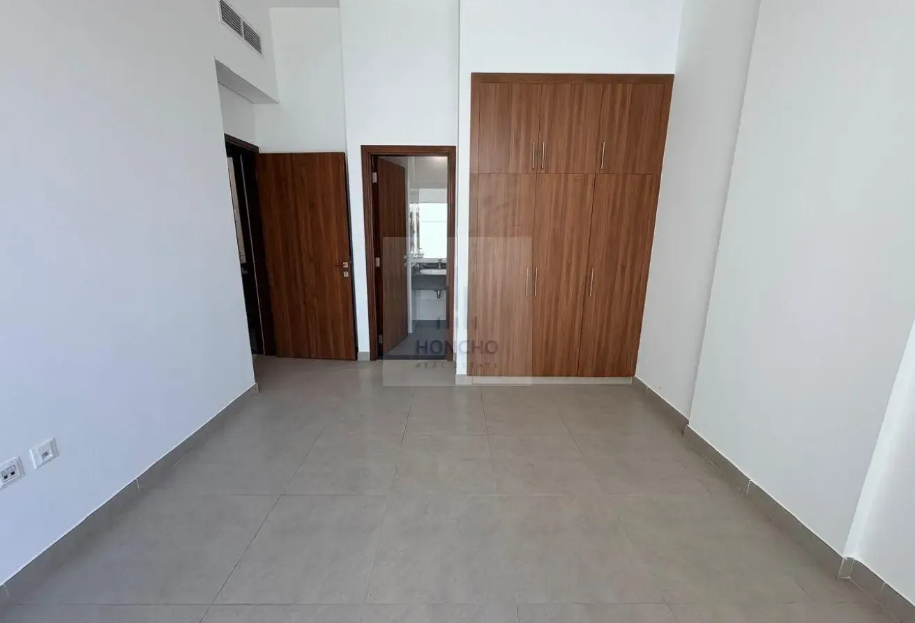 1 BR Apartment in Al Satwa with Landmark Views