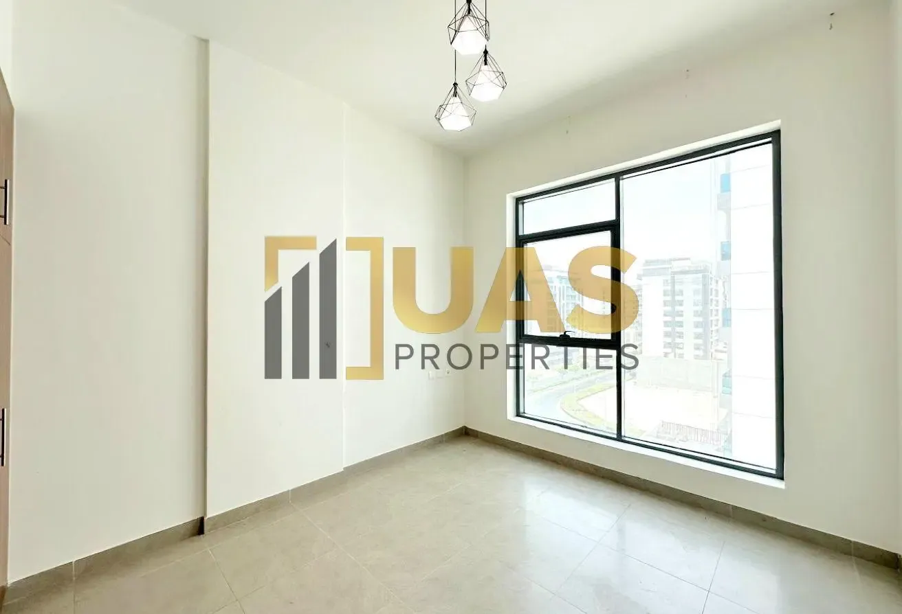 Family Sharing & For Staff | Hot Property