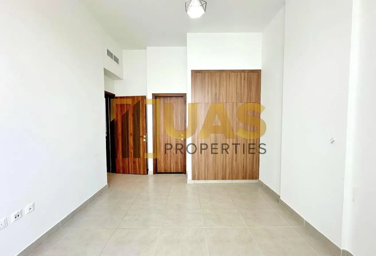 Family Sharing & For Staff | Hot Property