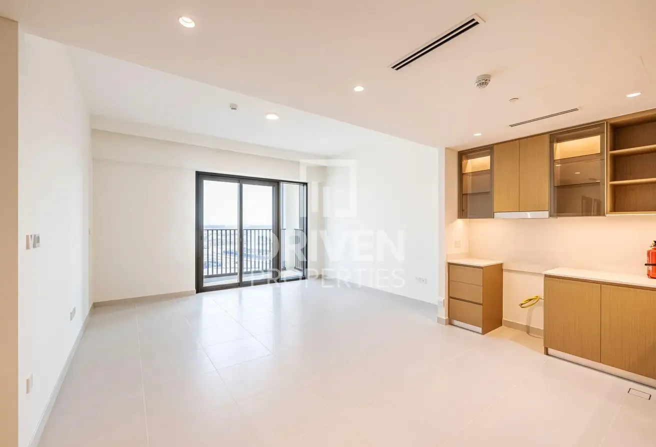 Spacious Layout | Bright | Ready to Move In