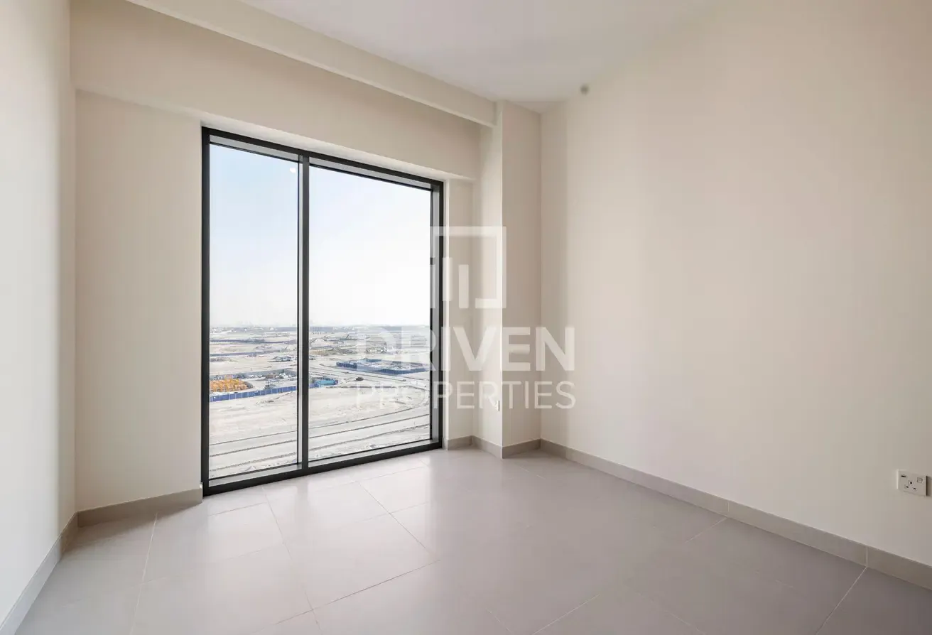 Spacious Layout | Bright | Ready to Move In