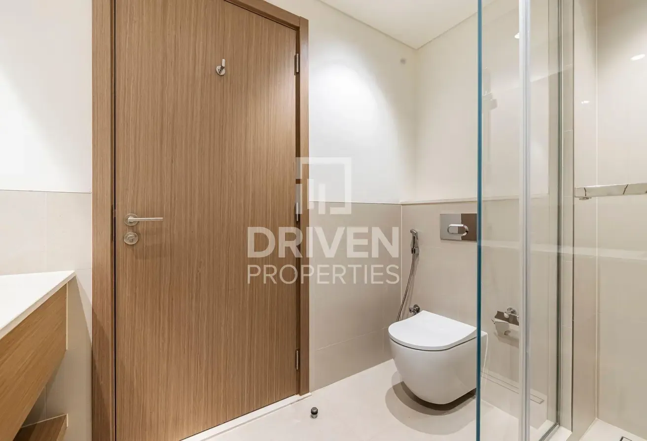 Spacious Layout | Bright | Ready to Move In