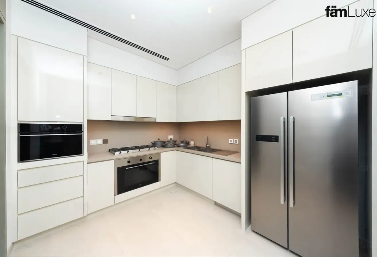 Ultra Luxury | High Floor | 02 Series