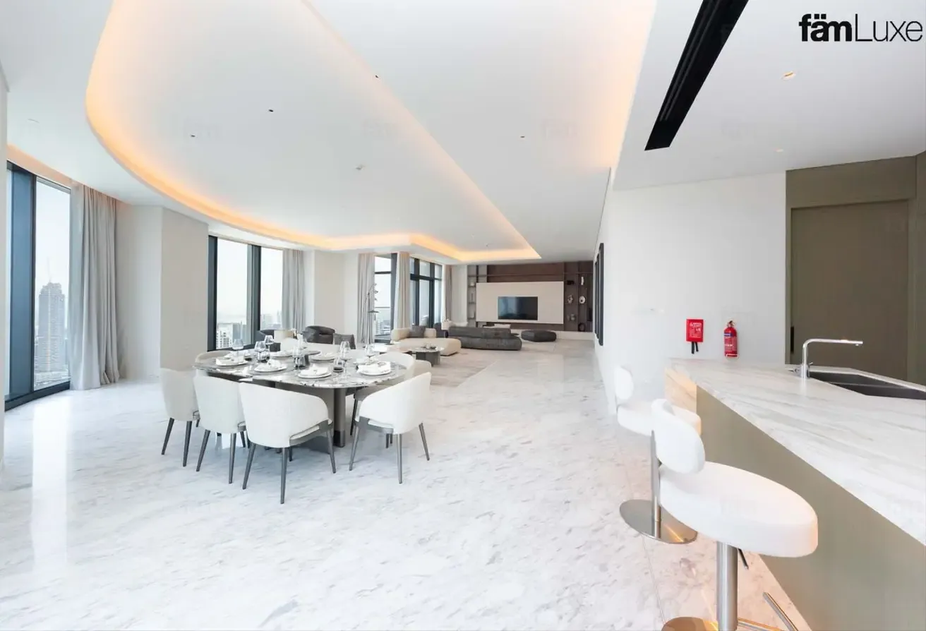 Ultra Luxury | High Floor | 02 Series