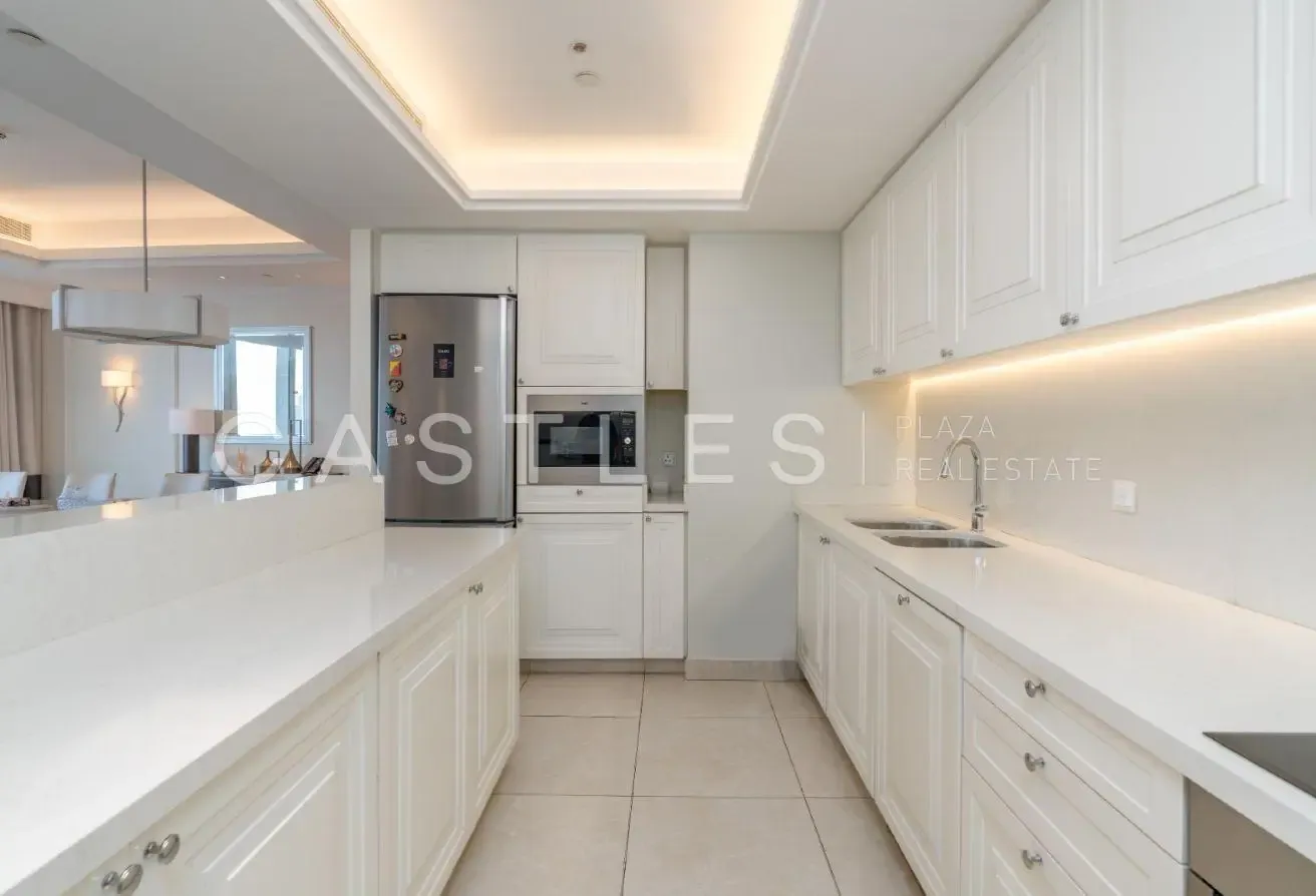 High-Floor 4BR Penthouse | Furnished | Zabeel View