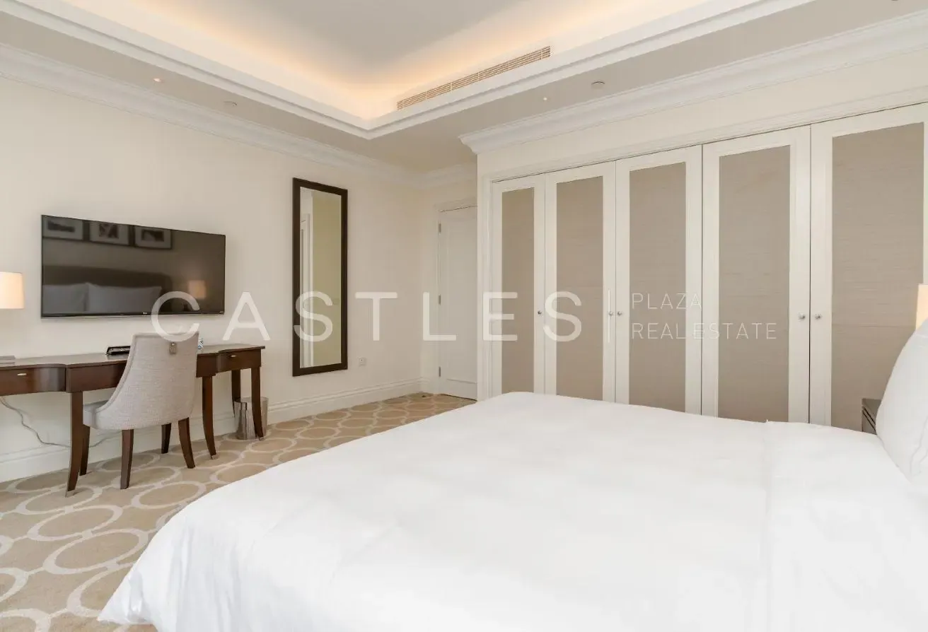 High-Floor 4BR Penthouse | Furnished | Zabeel View