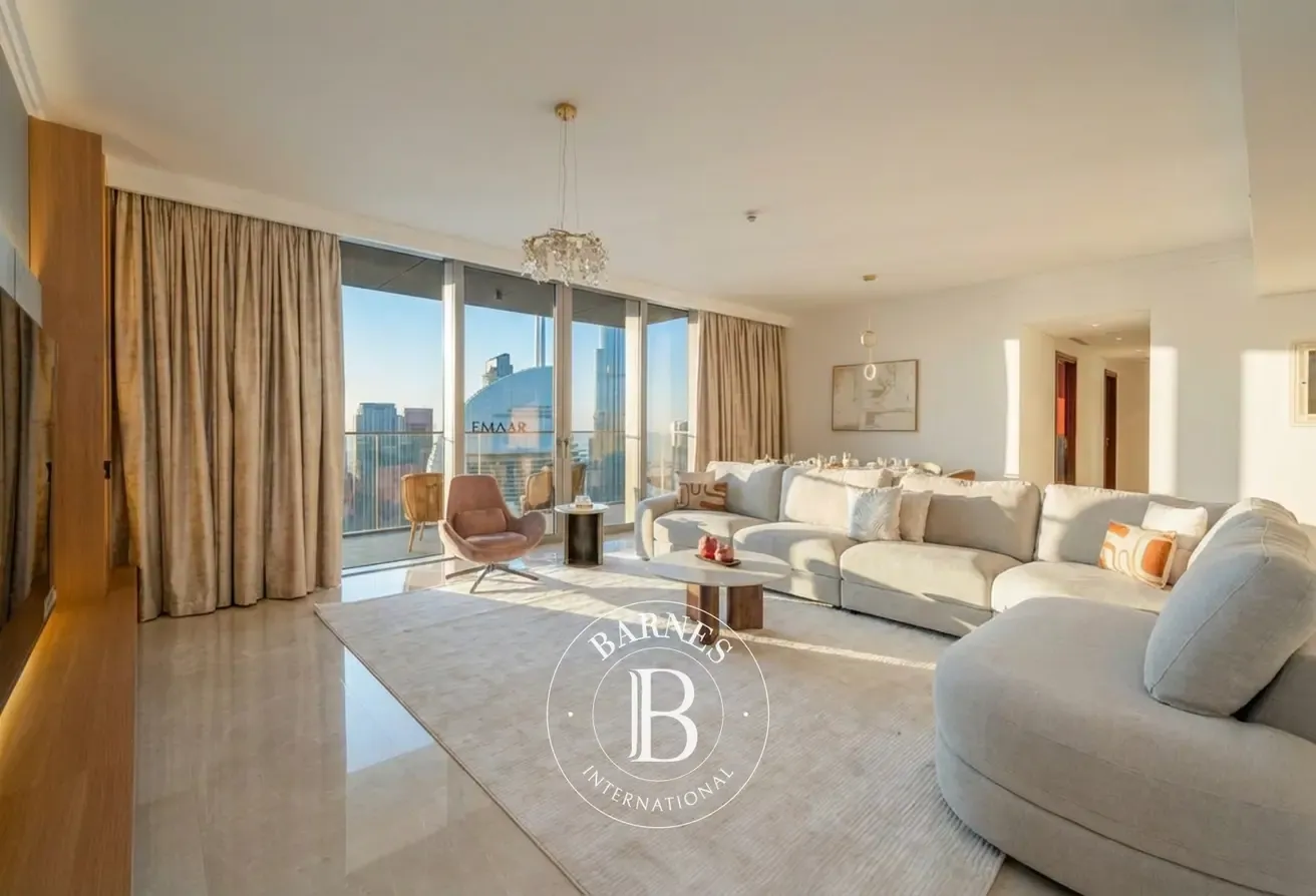 Marvelous Penthouse with Panoramic Burj Khalifa