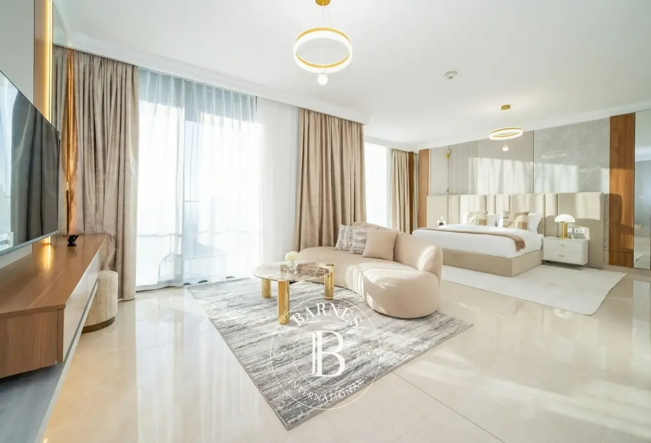 Marvelous Penthouse with Panoramic Burj Khalifa