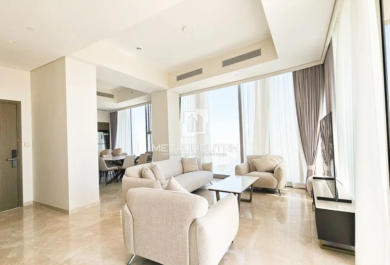 Top Floor | Prime Location | Ready to Move