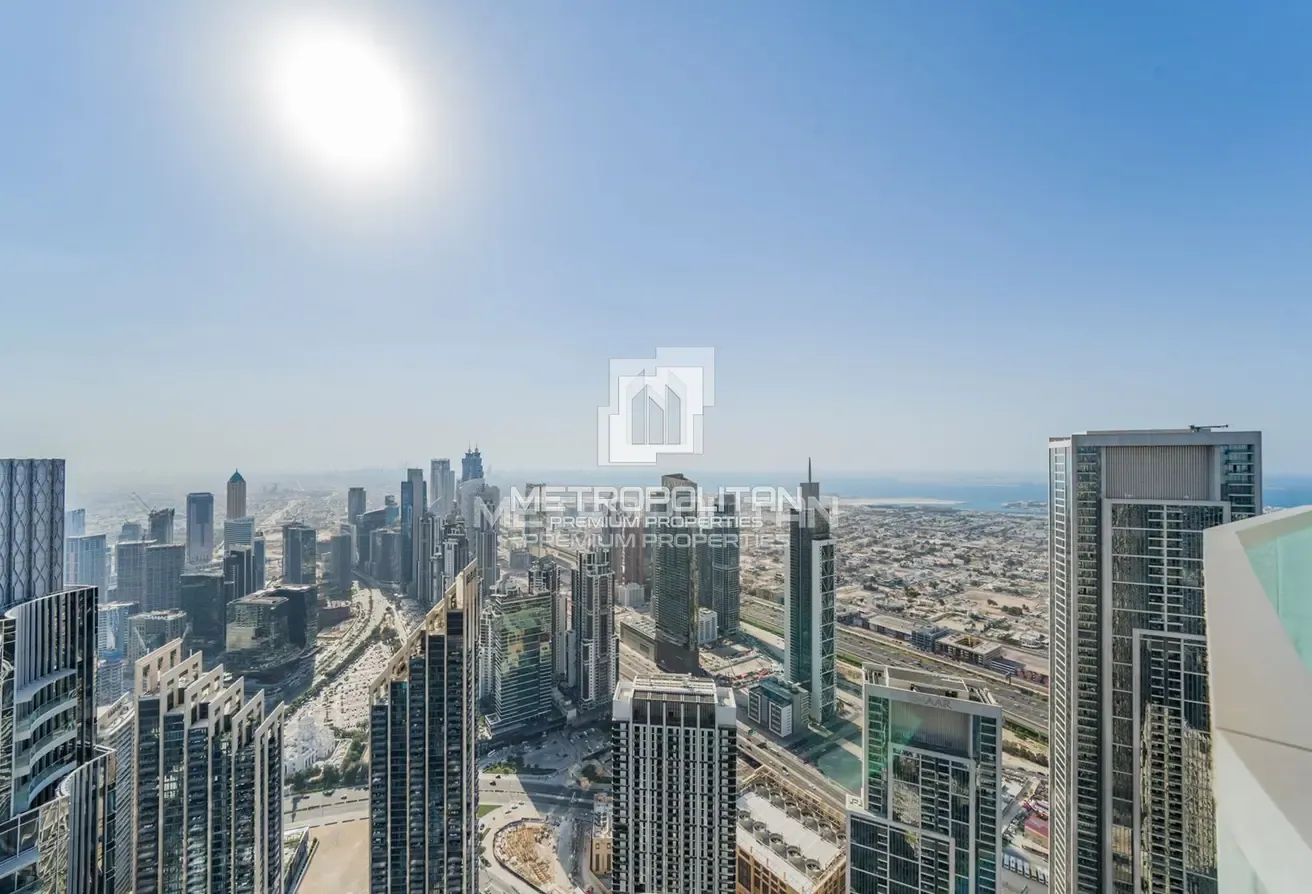 Top Floor | Prime Location | Ready to Move
