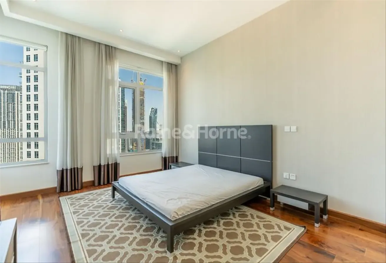Penthouse | 4 bed+ study | Full Burj View
