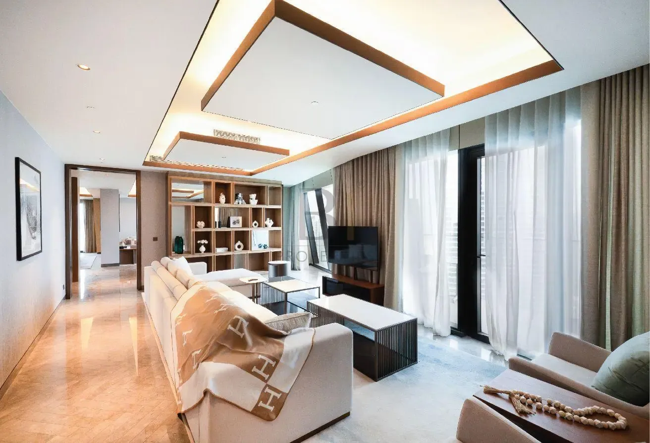 Ultra Luxury Penthouse | Vacant and Ready to Move