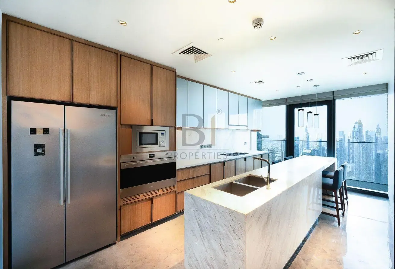 Ultra Luxury Penthouse | Vacant and Ready to Move