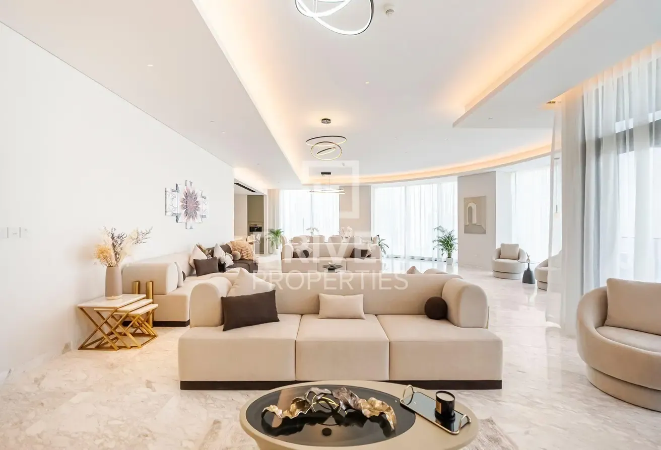 Exclusive Listing | 02 Series | Panoramic Views