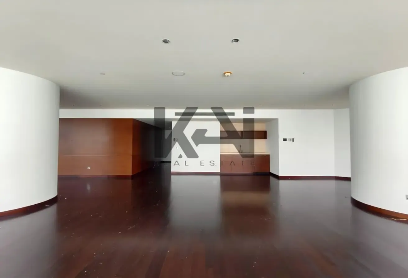 Unique Living Experience | Very High Floor