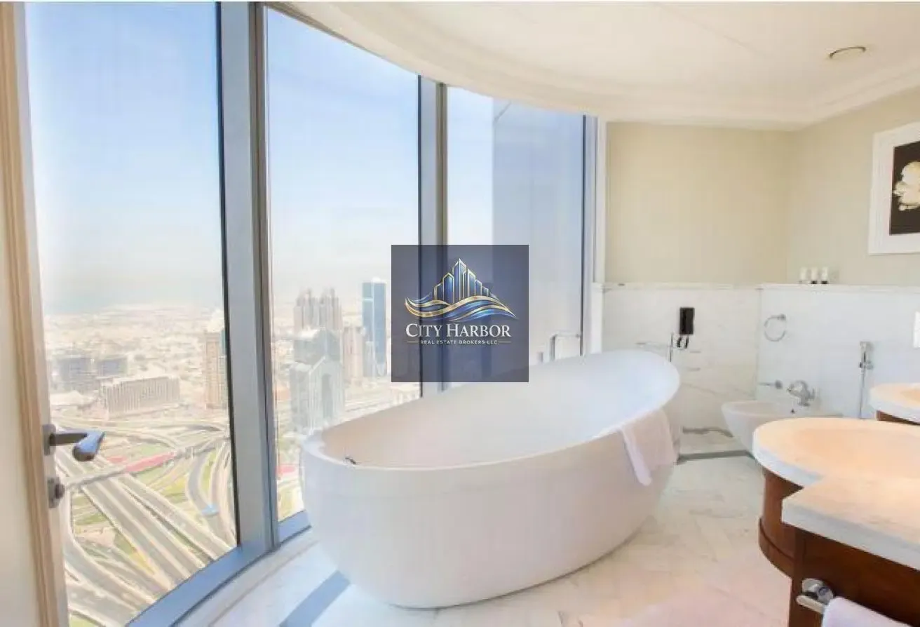 ELEGANT 4 BR PENTHOUSE
