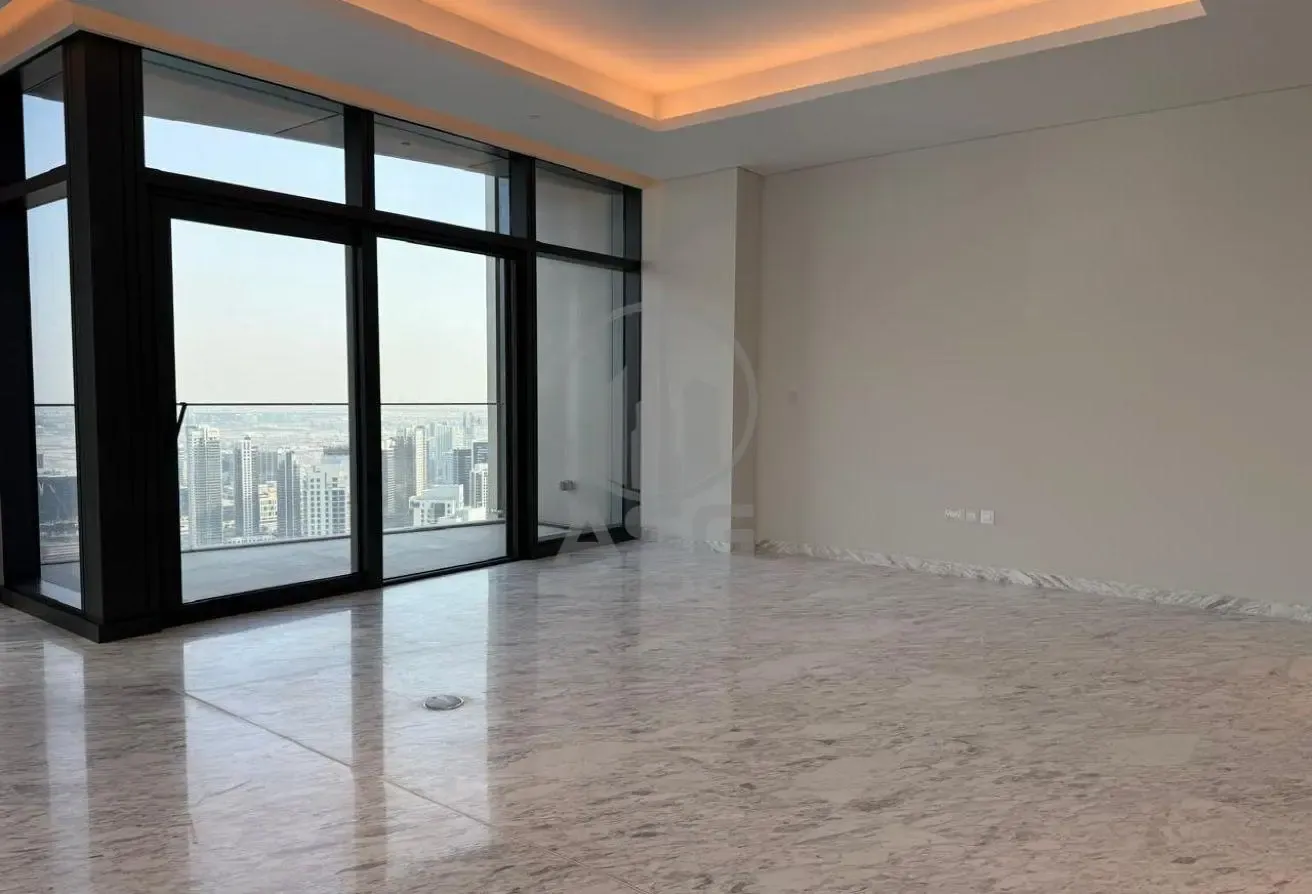 Spacious | Iconic Burj View | Prime Location