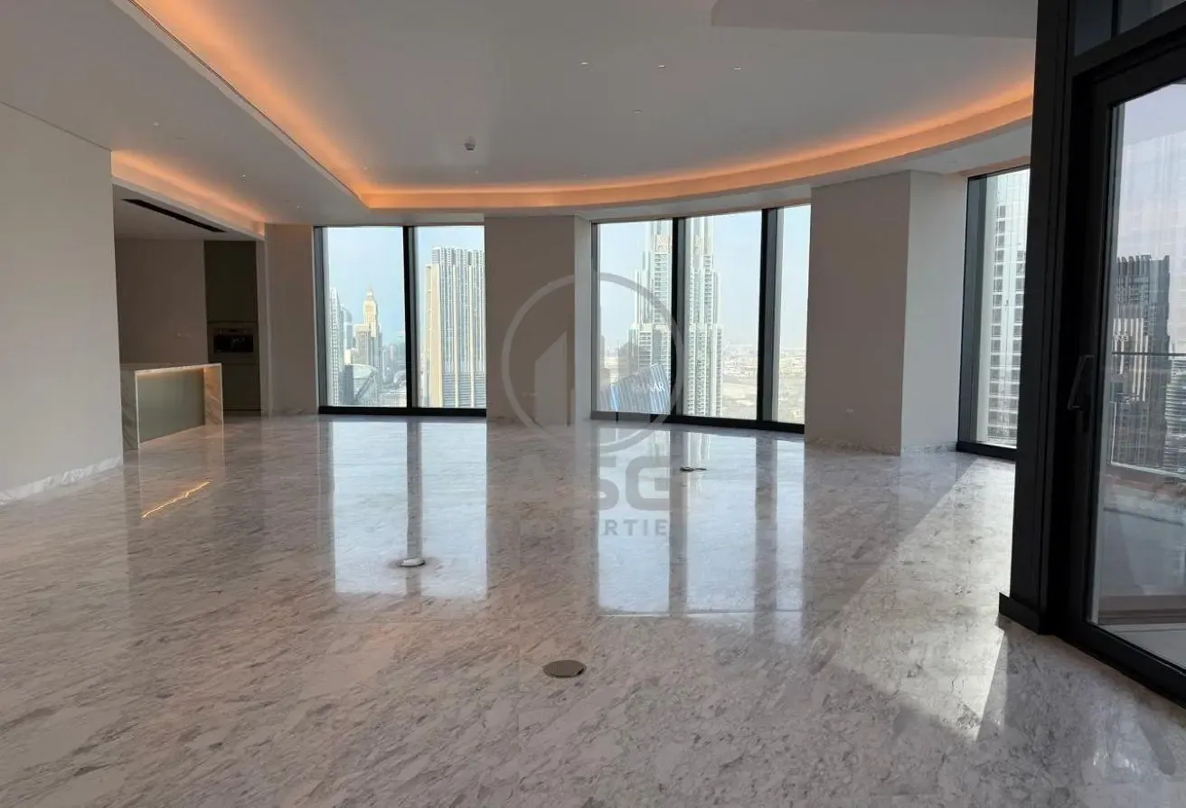 Spacious | Iconic Burj View | Prime Location