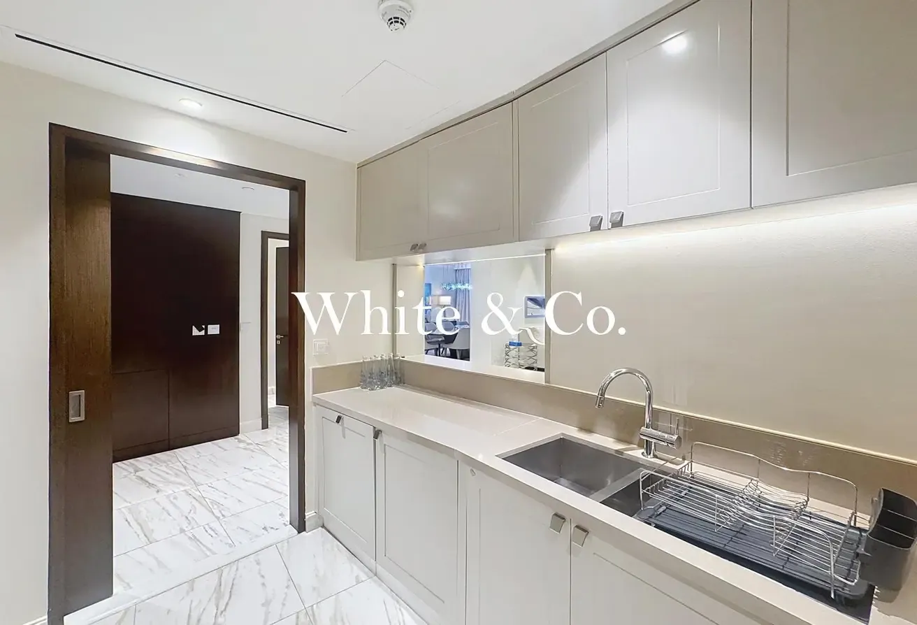 LUXURY PENTHOUSE | VACANT NOW | BEST PRICE