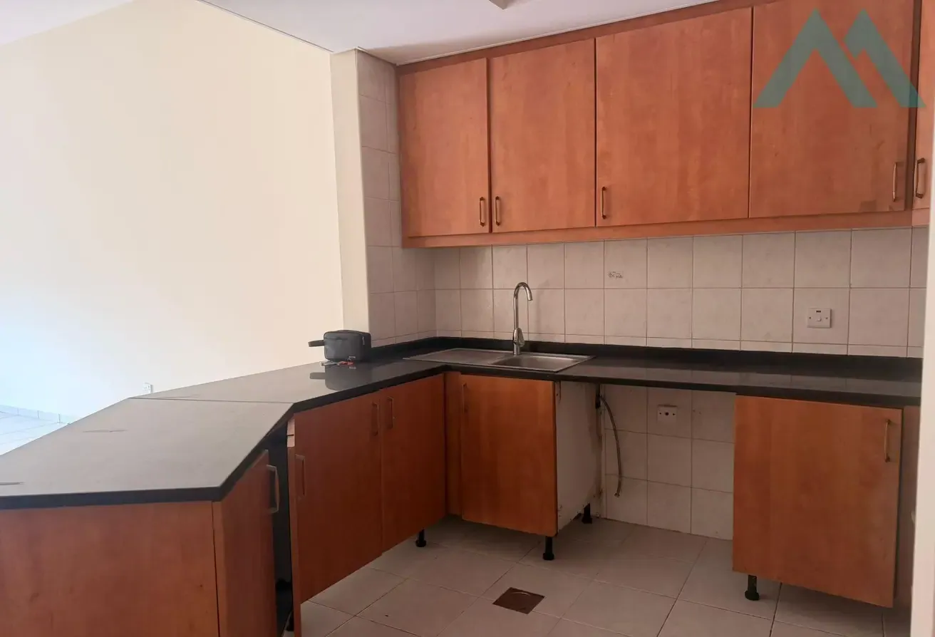 Bright Spacious 1BR | Near Metro | Multiple Units