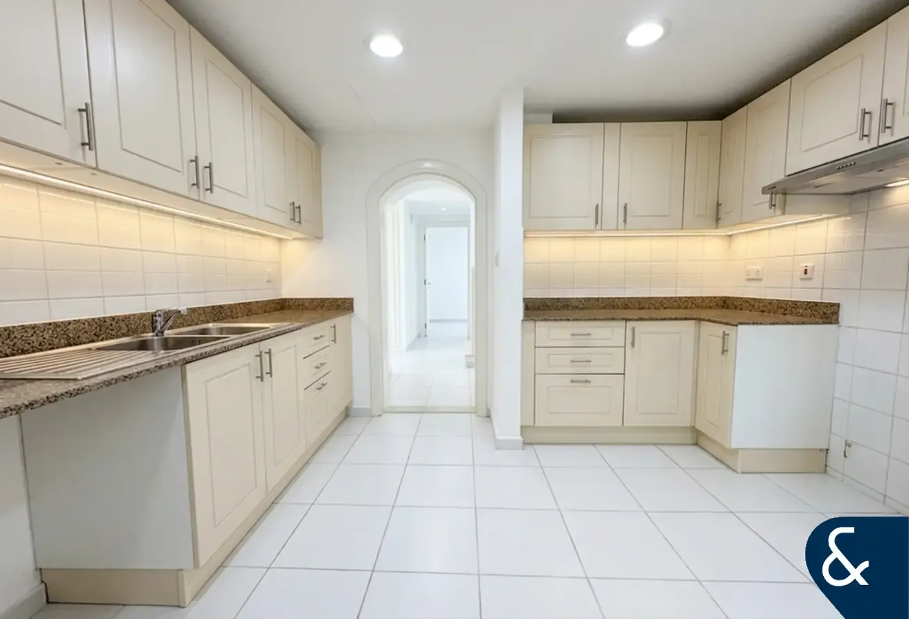 Lake View | Well Maintained | 3 Bedroom