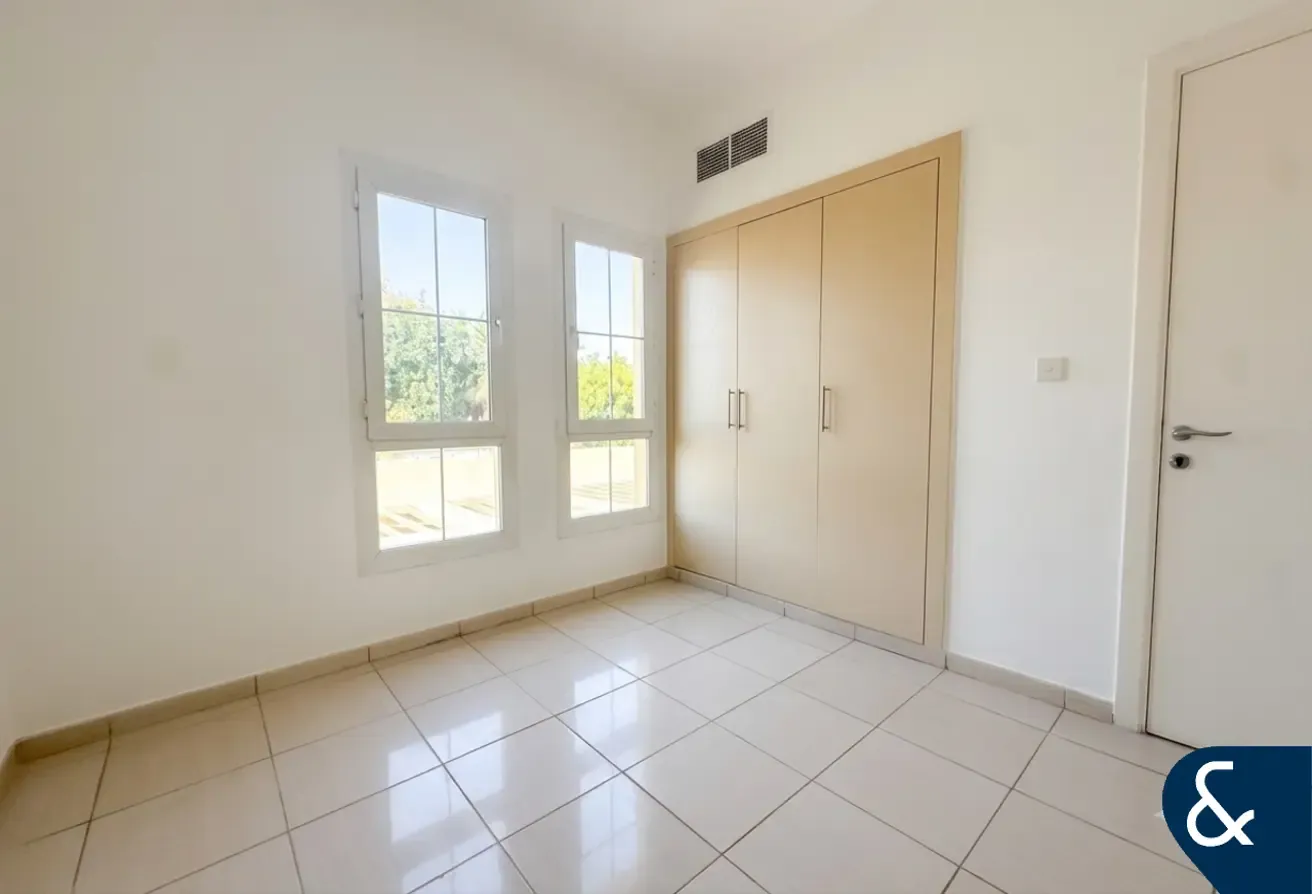 Lake View | Well Maintained | 3 Bedroom