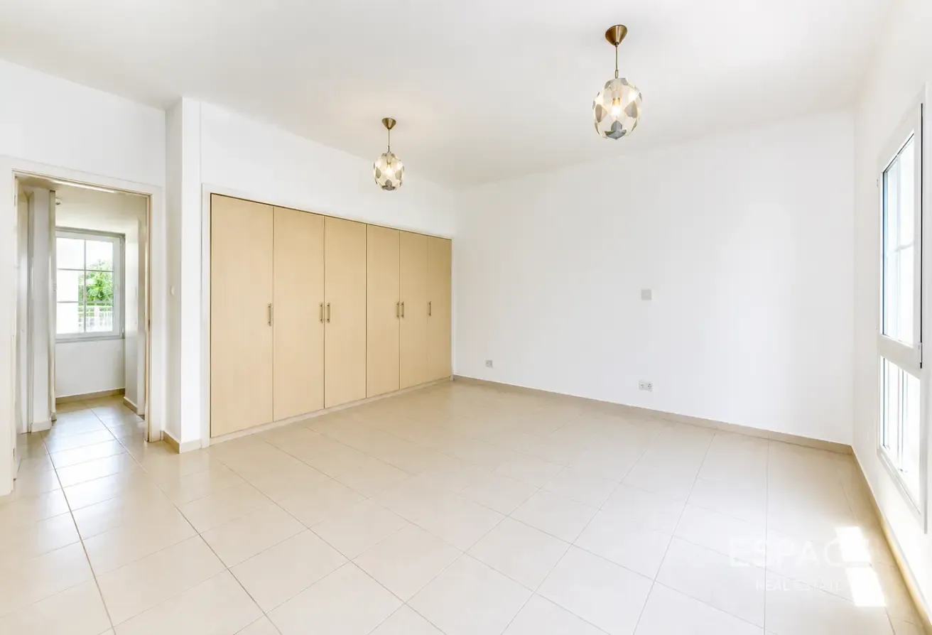 Lake View | Negotiable | Partial Upgrade