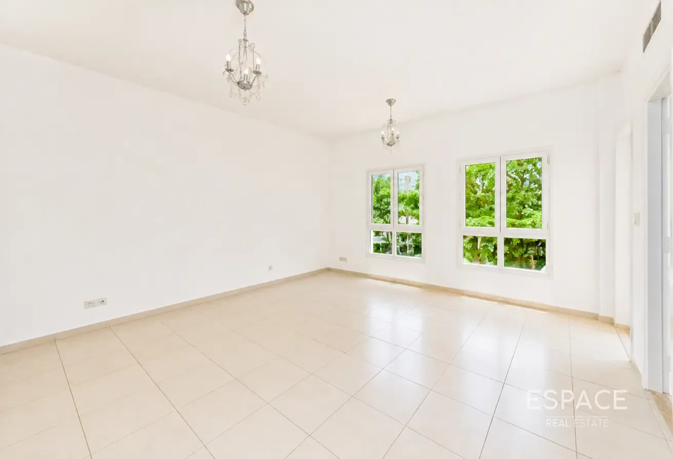Lake View | Negotiable | Partial Upgrade